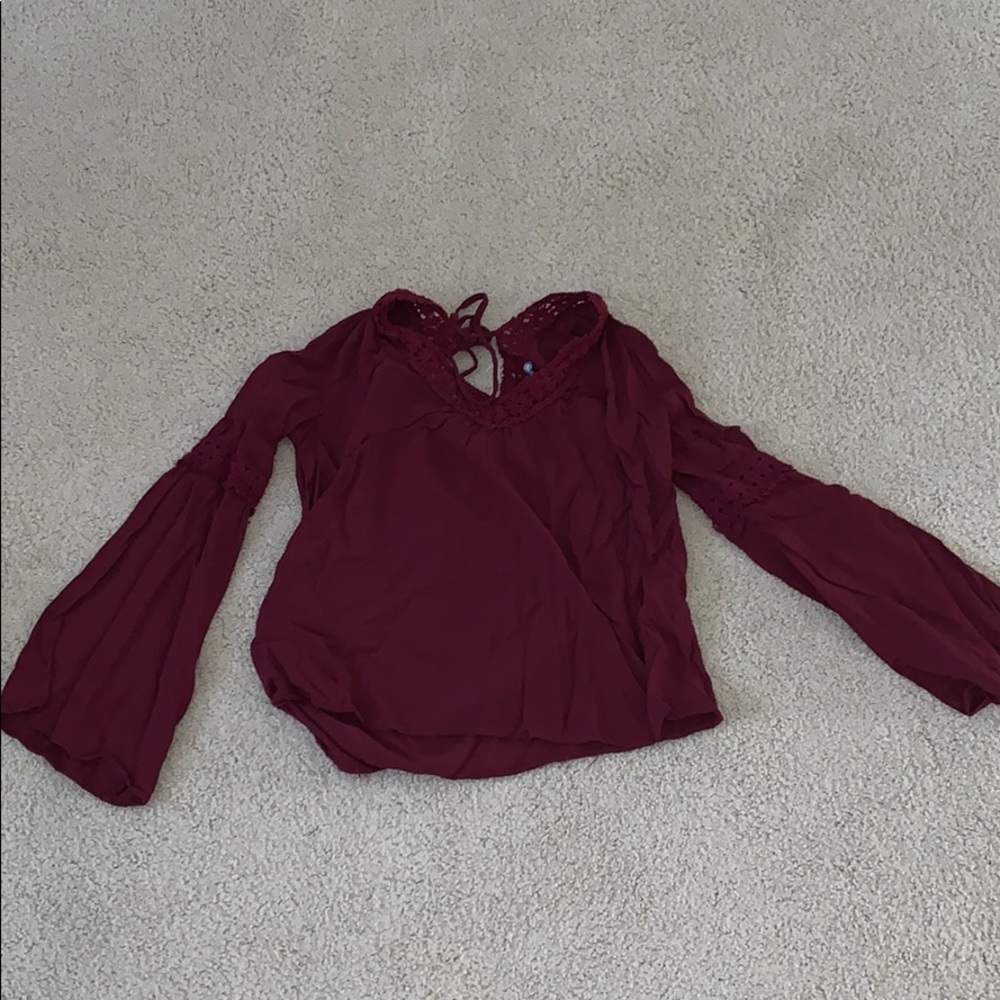 Cute comfy burgundy blouse